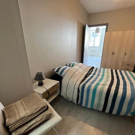 Appartement F2 Au Plein Centre Du Puy-En-Velay Le Puy-en-Velay Bagian luar foto